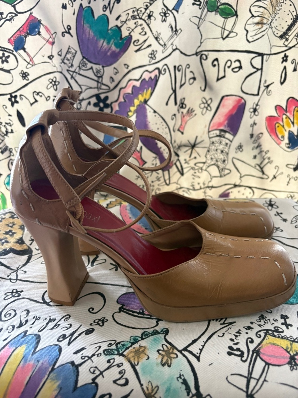 Non leather vintage square toe shoe